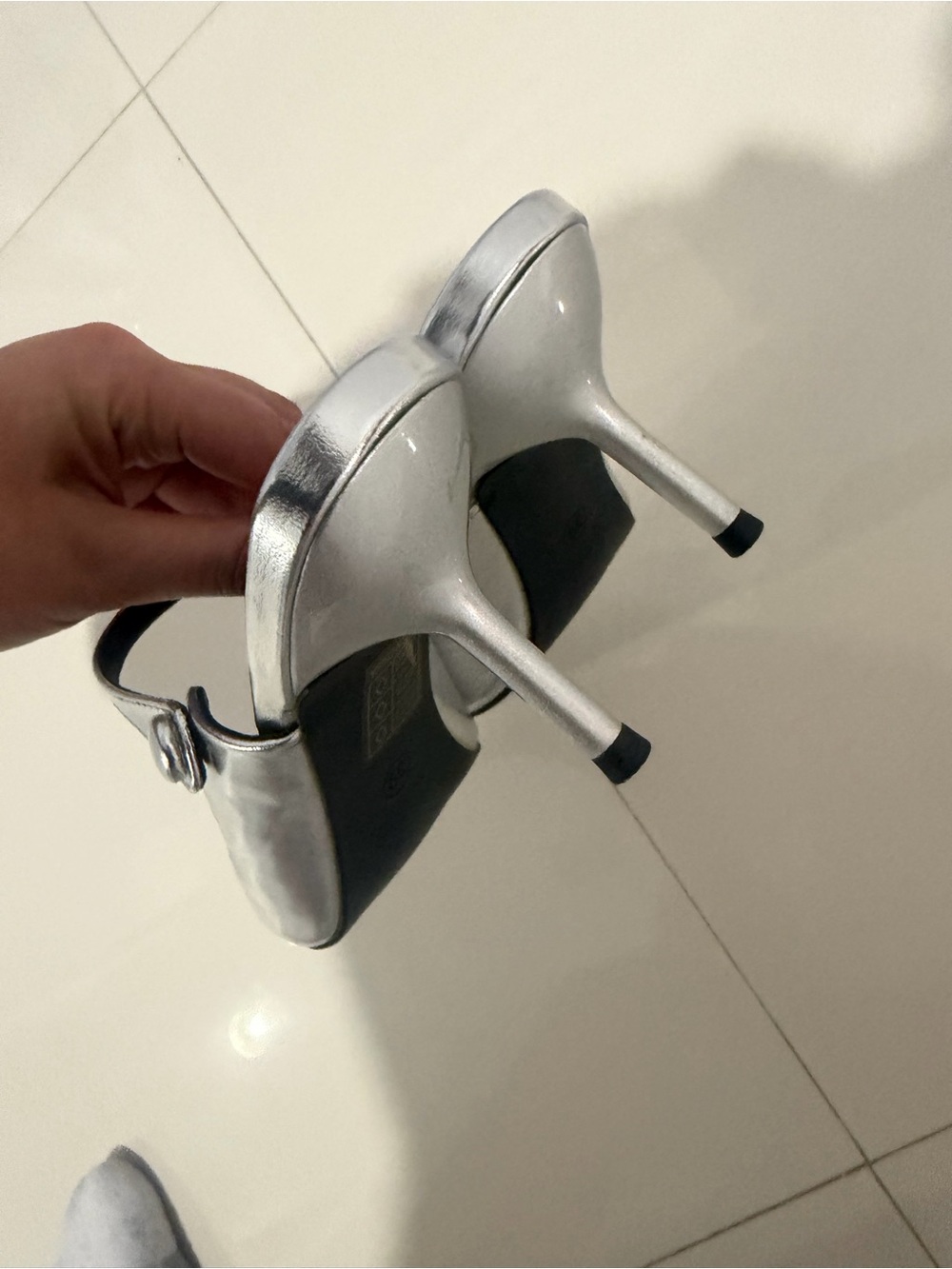 SHEIN Metallic Silver Pointed Mary Jane Kitten Heels - Picture 4 of 7